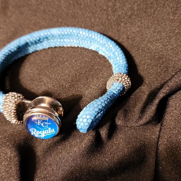 Interchageable Button SNAP Leather bracelet KC Royals - Picture 3 of 3